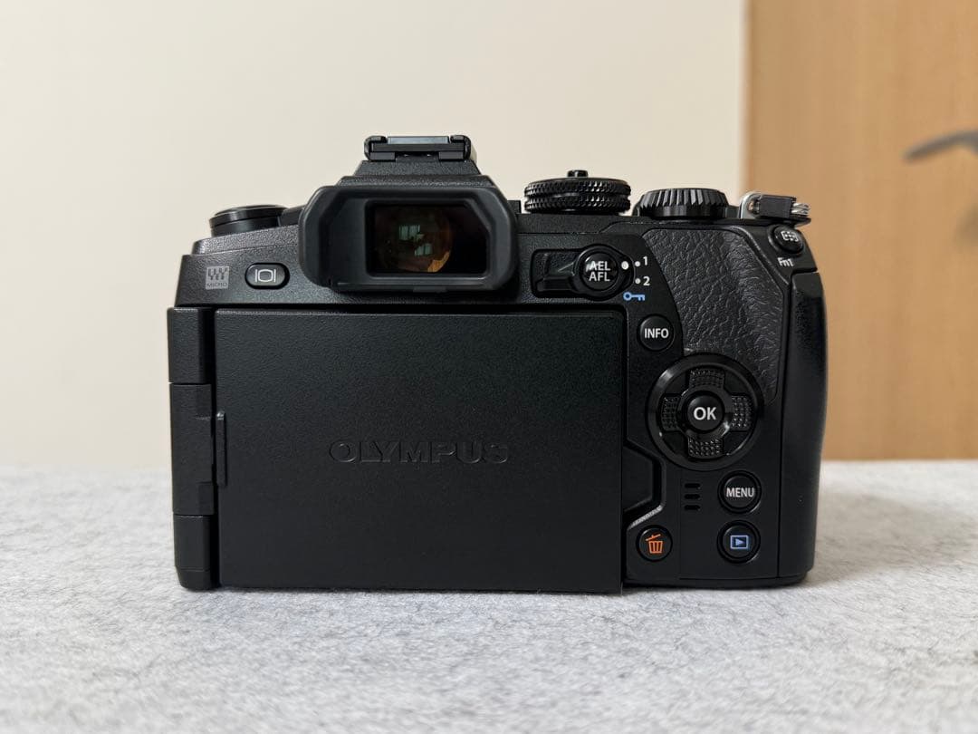 OLYMPUS ミラーレス一眼 OM-D E-M1 Mark Ⅱ レンズセット