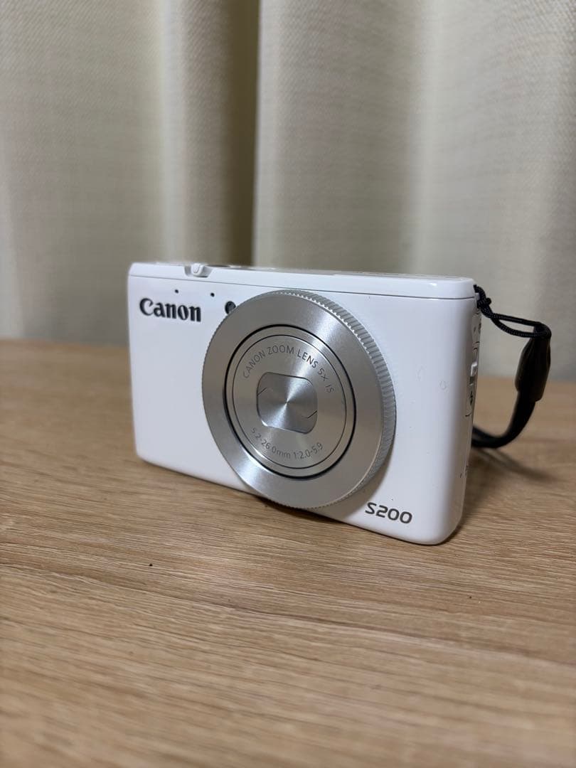 Canon キャノン PowerShot S200 Wi-Fi【ジャンク品】
