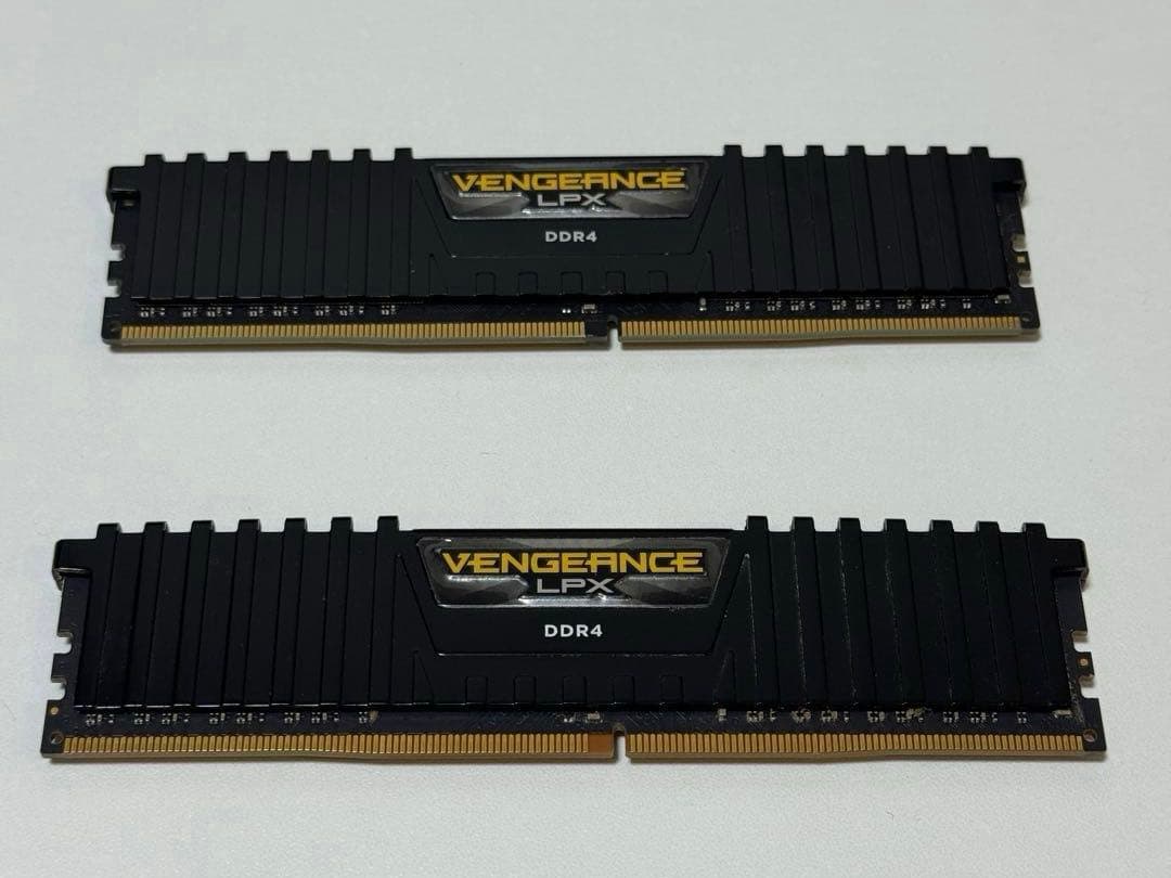 新品 Corsair DDR4-3000MHz 8G 2枚 16GB メモリ