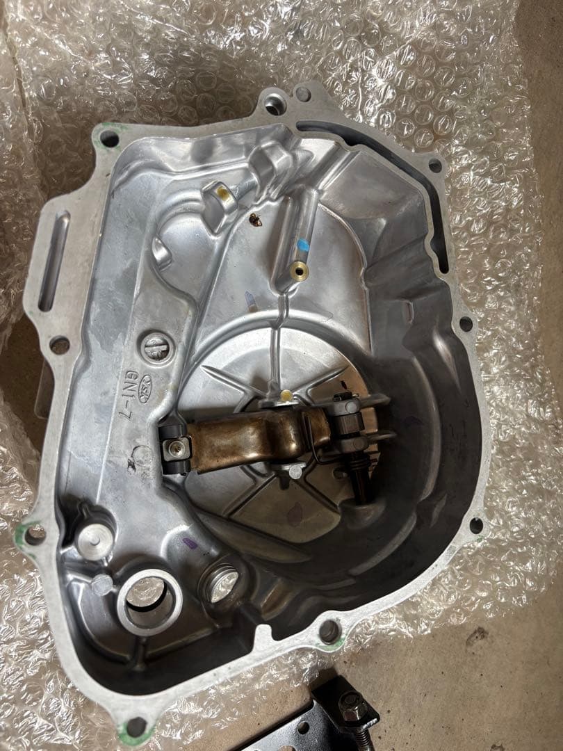 ド*ト様 XR100モタード　純正エンジン部品　シリンダーピストン、クランク、カ