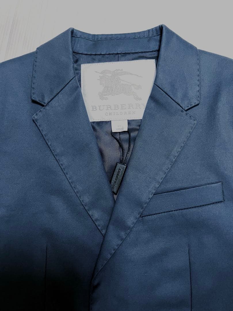 再値下げ❣️新品 バーバリーネイビー スーツ 130〜135cm