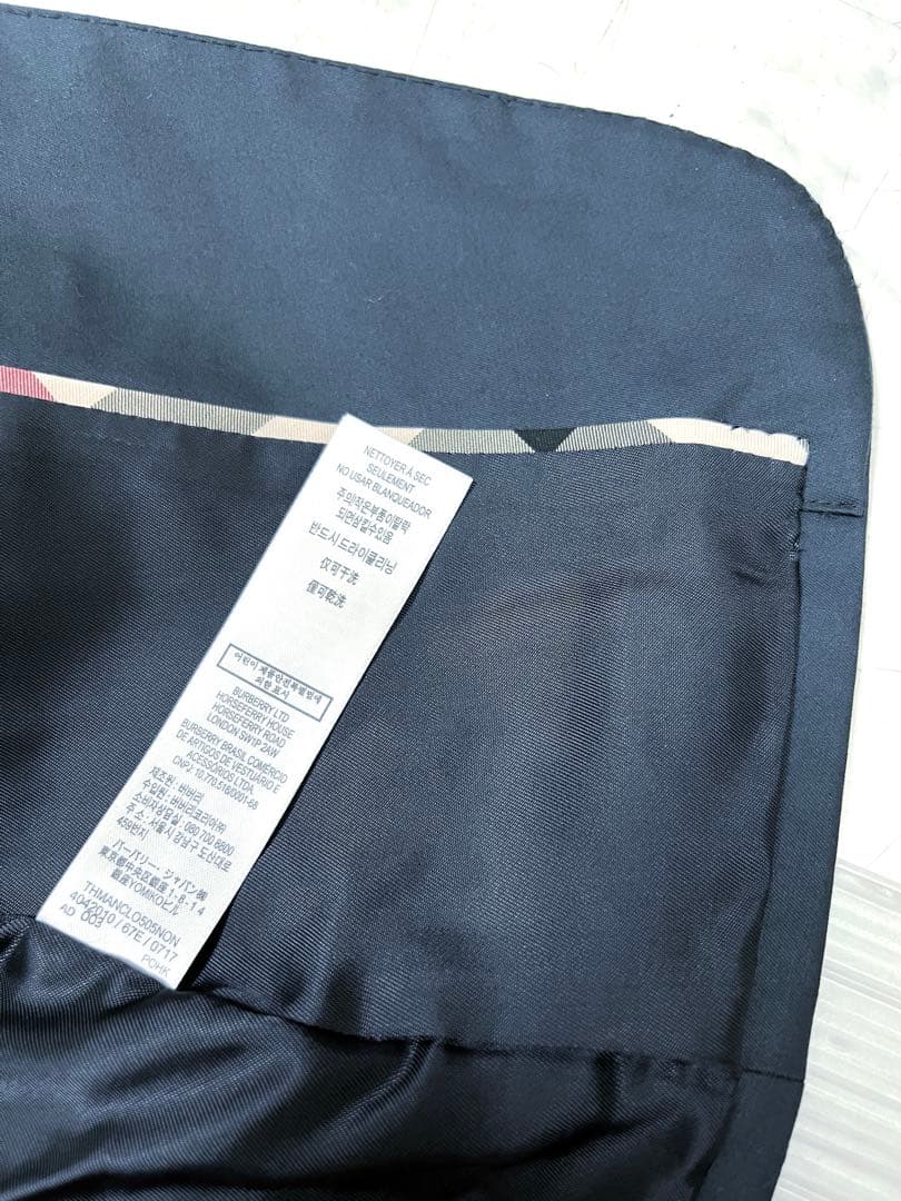 再値下げ❣️新品 バーバリーネイビー スーツ 130〜135cm