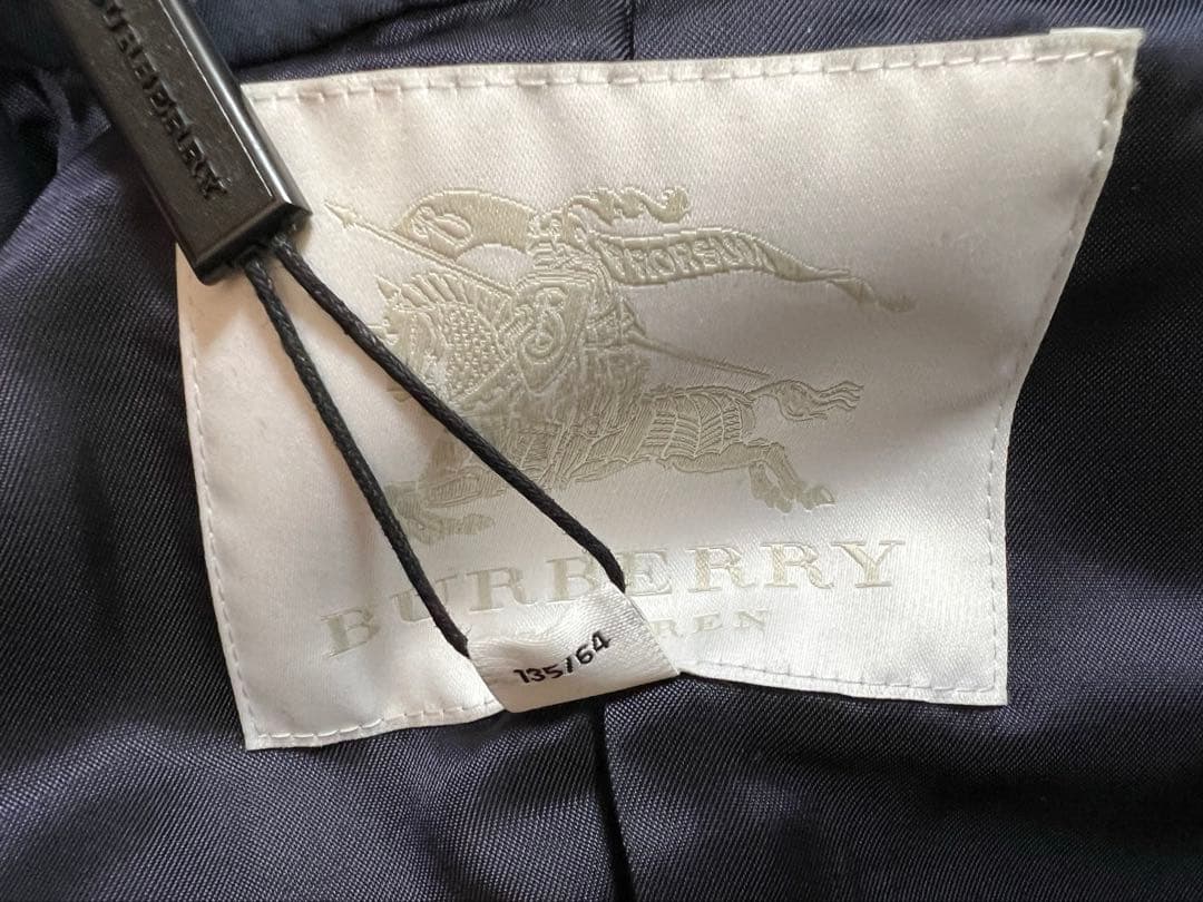 再値下げ❣️新品 バーバリーネイビー スーツ 130〜135cm