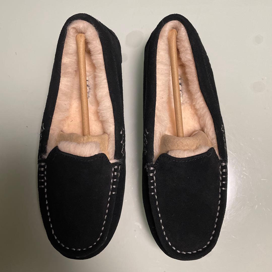 新品未使用　UGG 黒 モカシン