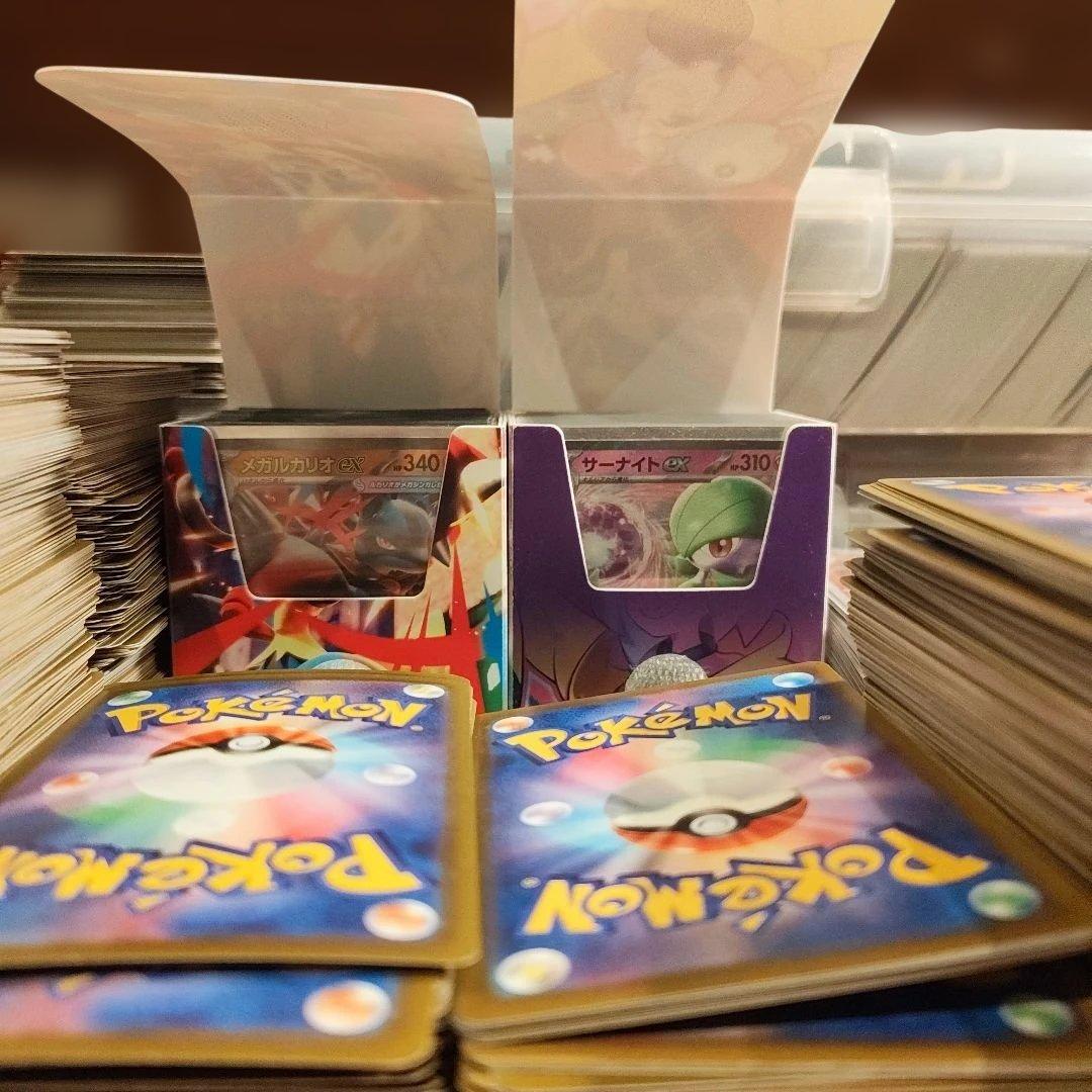 ポケカ引退品　デッキやプレイマットなどあります