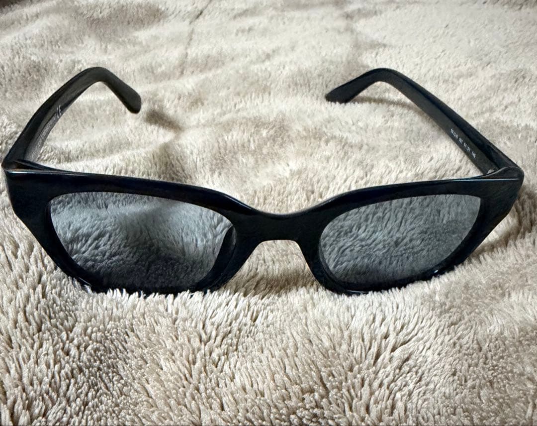 TOM FORD メガネ　サングラス　TF4240 001