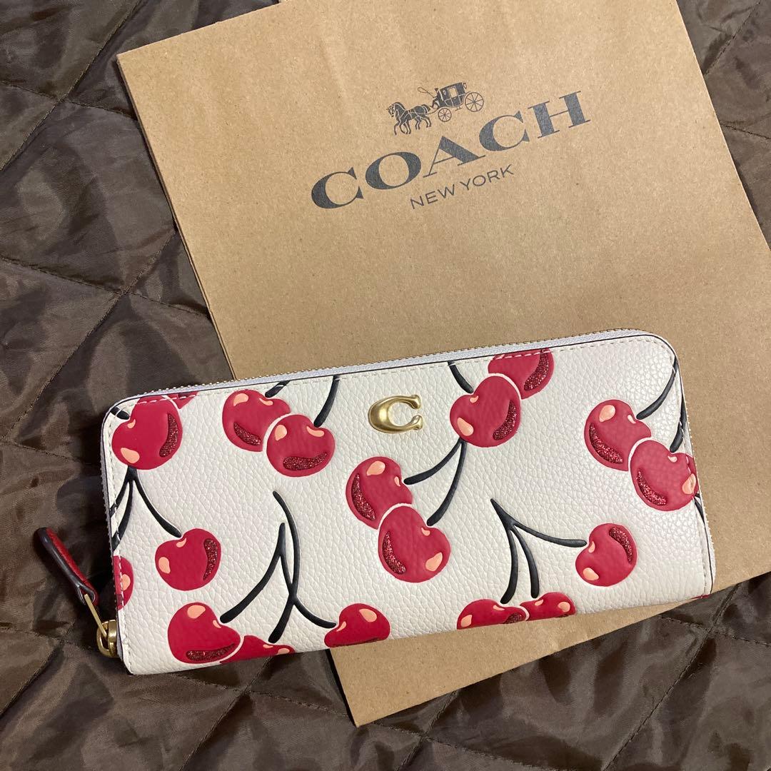 COACH チェリー柄 長財布　コーチ　ラウンド　スリム　さくらんぼ　正規品