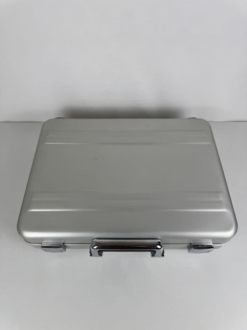 ゼロハリバートン　アルミ製アタッシュケース　現状