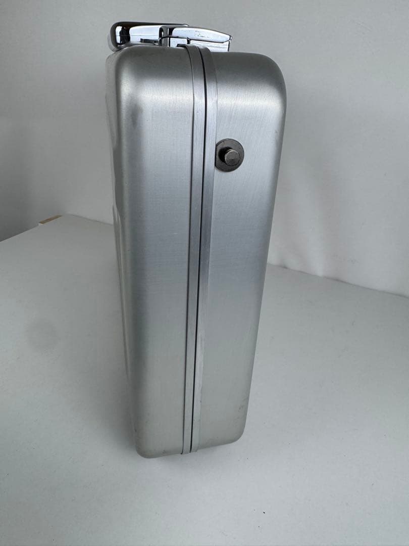 ゼロハリバートン　アルミ製アタッシュケース　現状