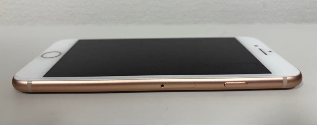 Apple iPhone 8 64GB 美品