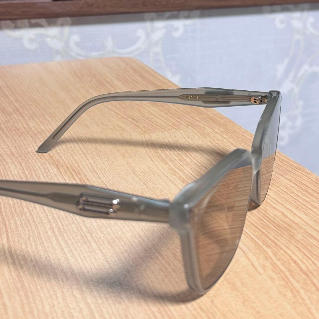 た*ル様 【訳ありお得】 Gentle Monster TOTE グレー