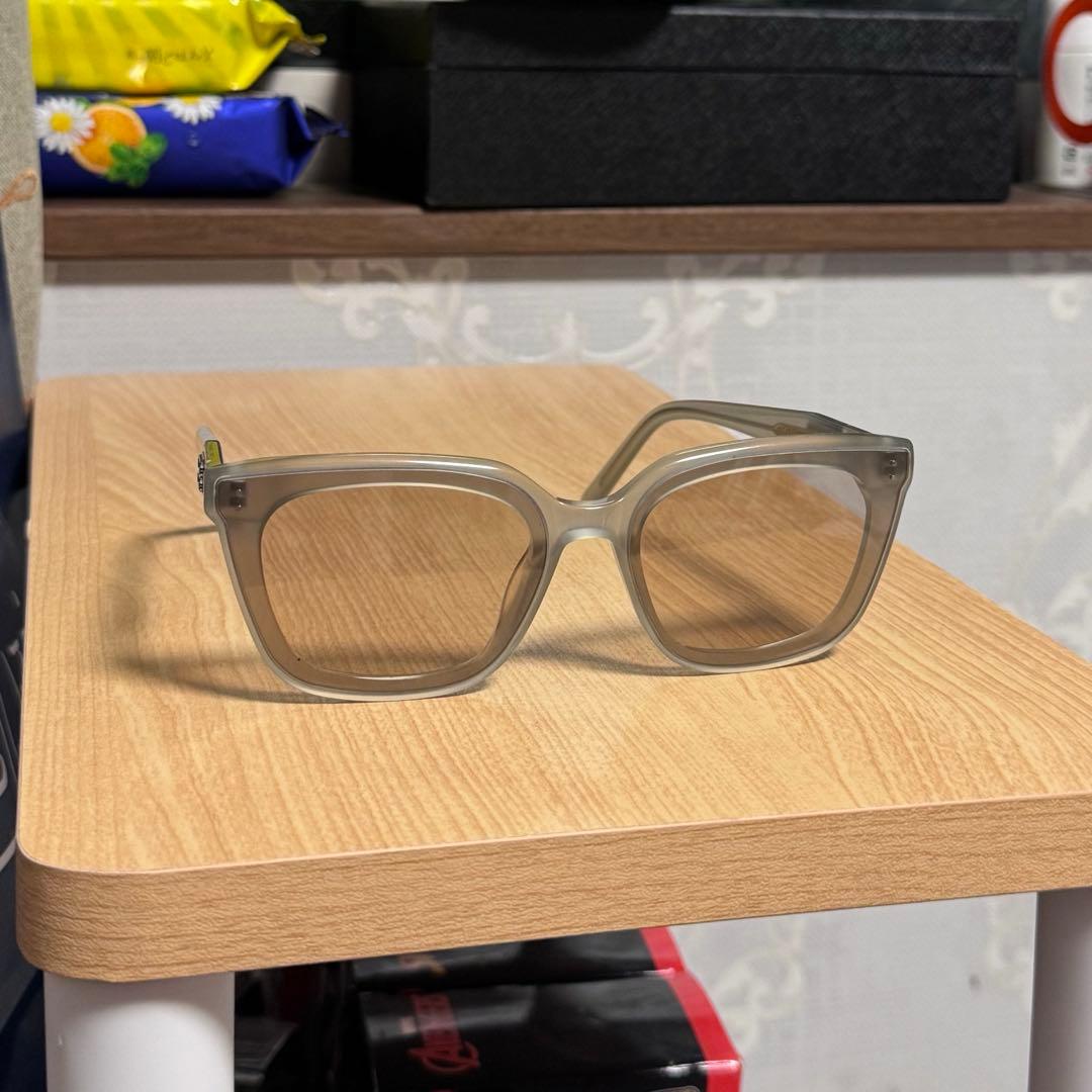 た*ル様 【訳ありお得】 Gentle Monster TOTE グレー