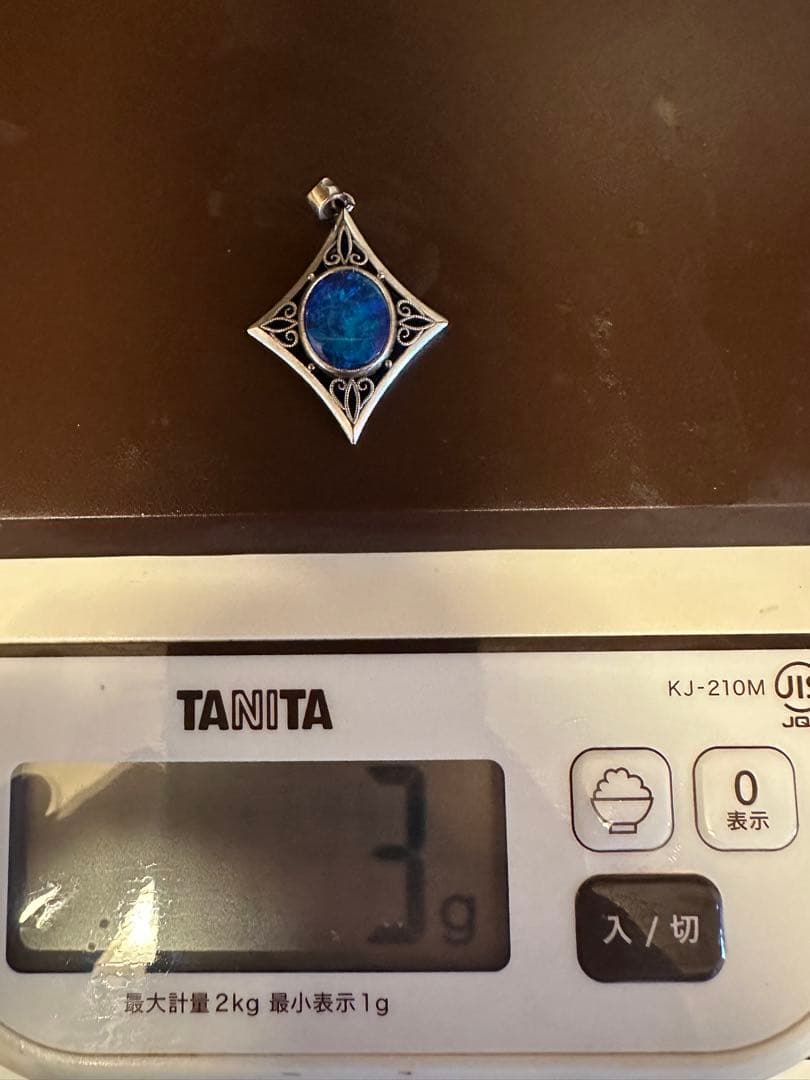 青いオパール k18WGシルバーネックレス ダイヤモンド型