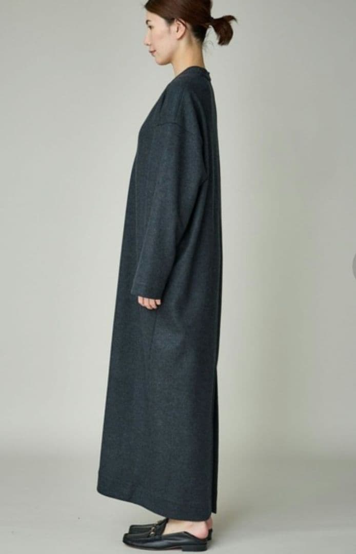 カレンソロジー　メルトンスムースワンピース　チャコールグレー　24AW