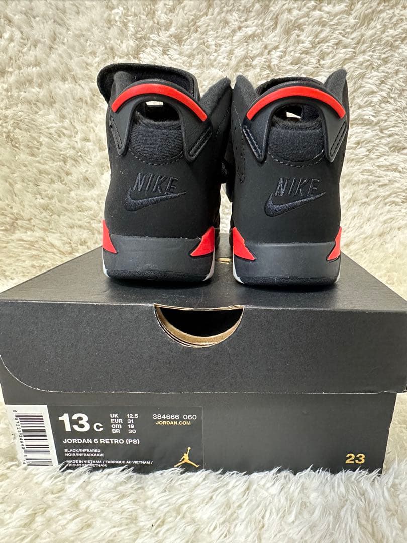 Jordan 6 Retro ブラック/レッド 19センチ