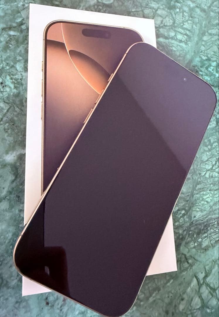 美品 iPhone 16 Pro 256G デザートチタニウム 94%