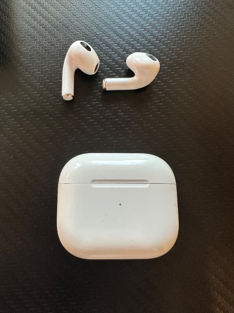 AirPods（第3世代）MagSafe充電ケース付き