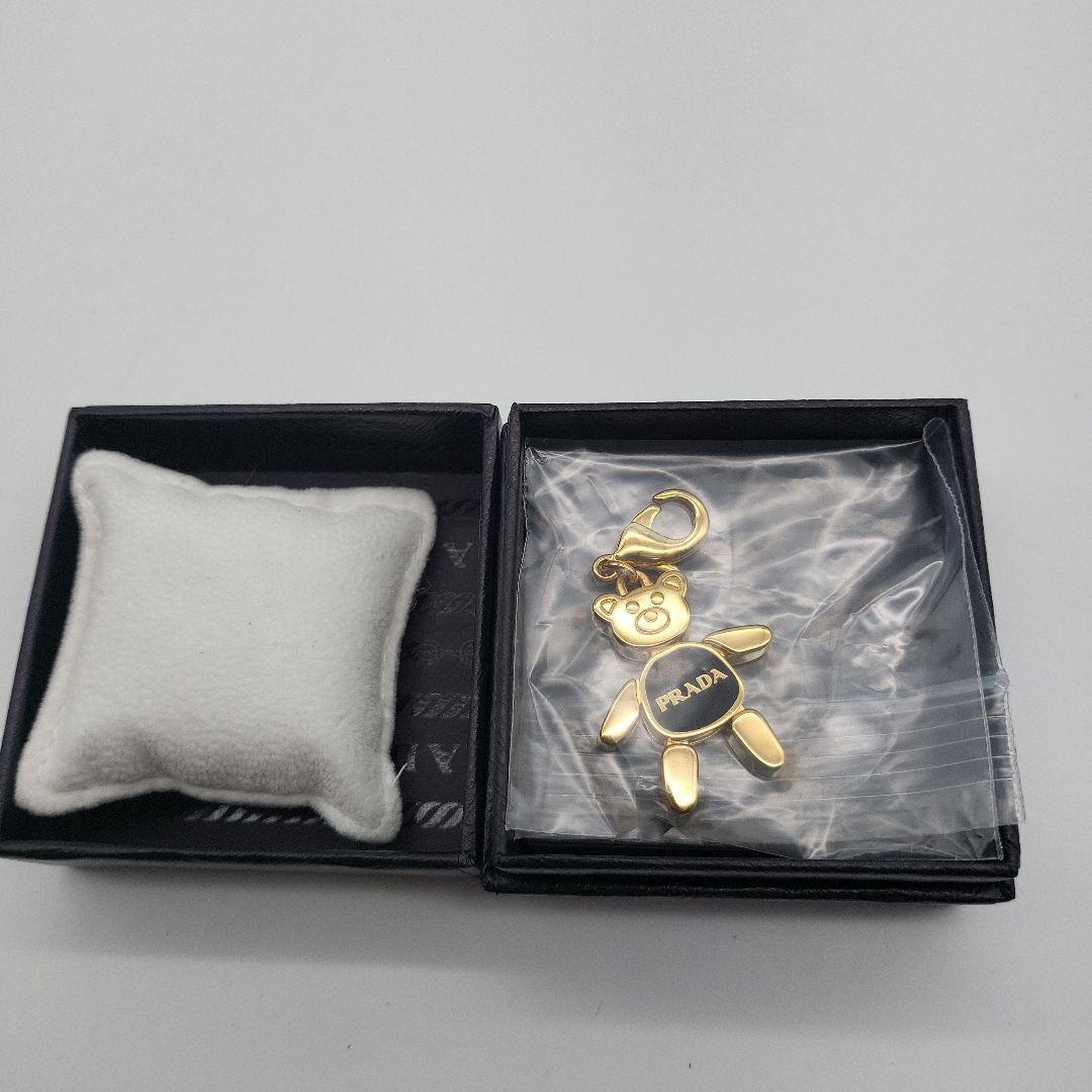 PRADA クマ型ゴールドキーチャーム バッグチャーム レディース メンズ