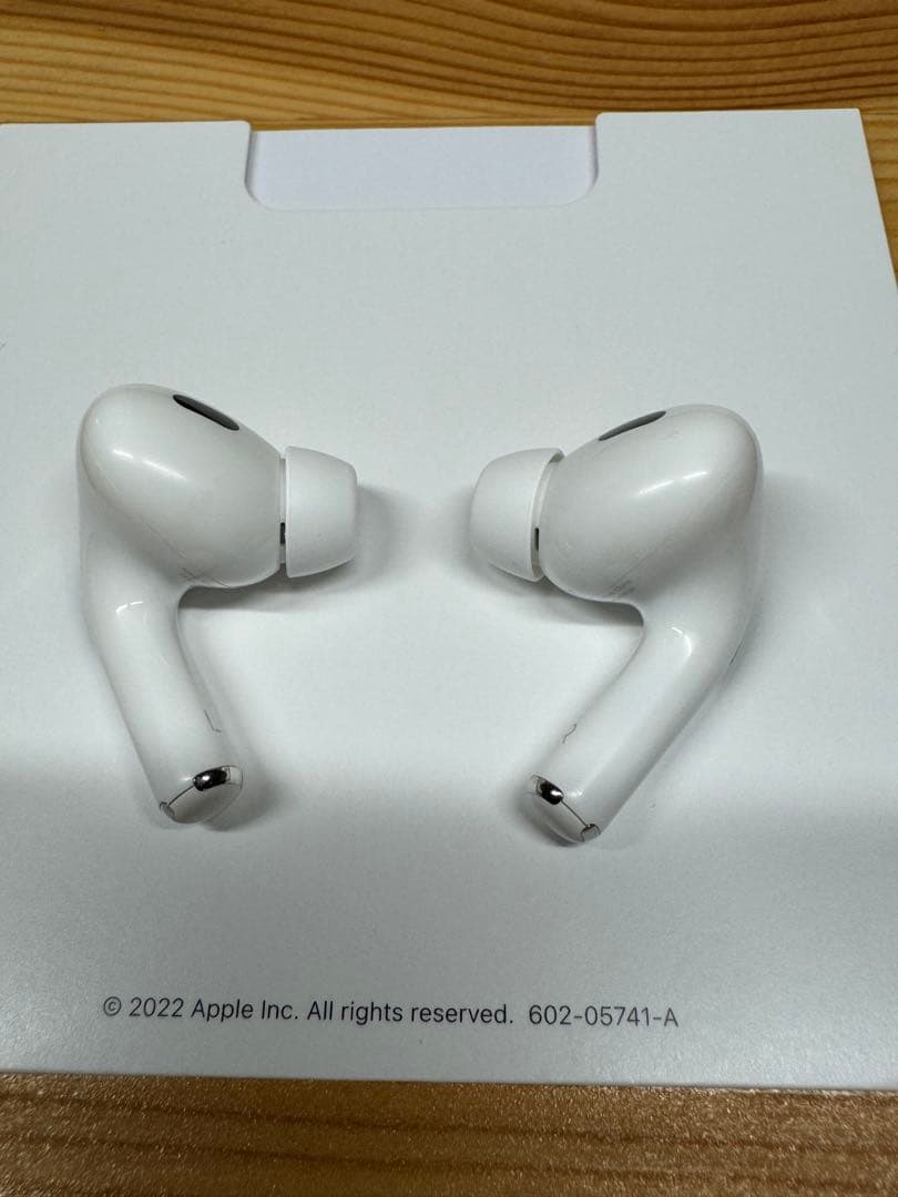 【美品】AirPods Pro 第2世代（Lightning） おまけ付き