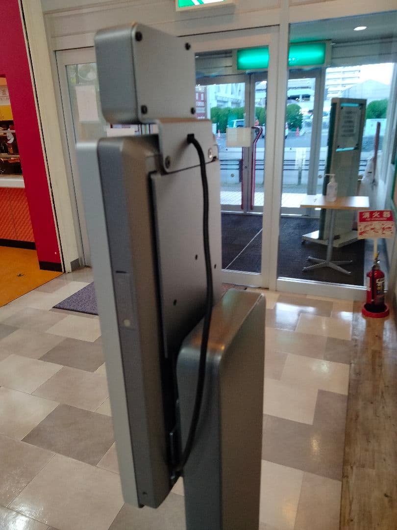 AI顔認証機能タブレット型　サーマルカメラ