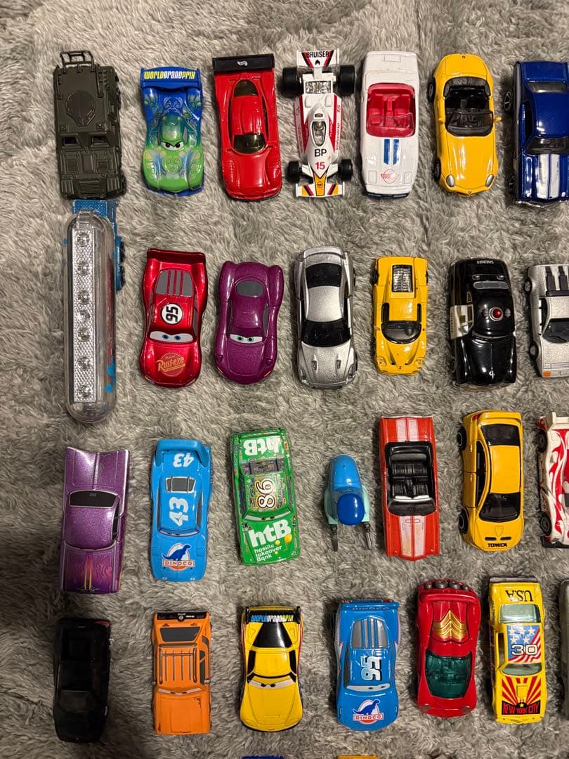 トミカ まとめ売り 大量 ミニカー 働く車 スポーツカー キャラクター 匿名配送