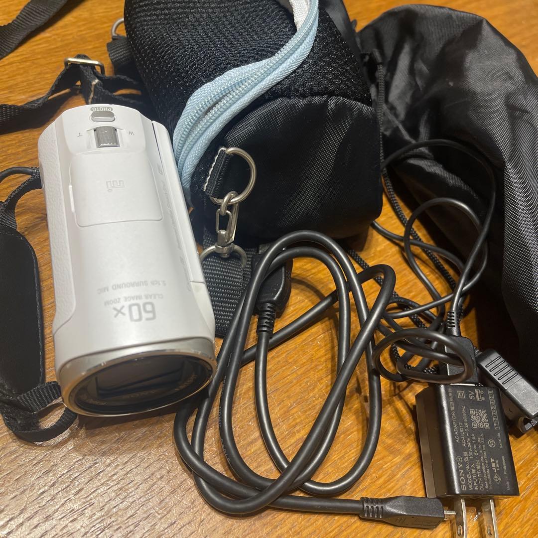 ビデオカメラSONY HDR-CX670　キャリングバッグ　脚立付き　ホワイト