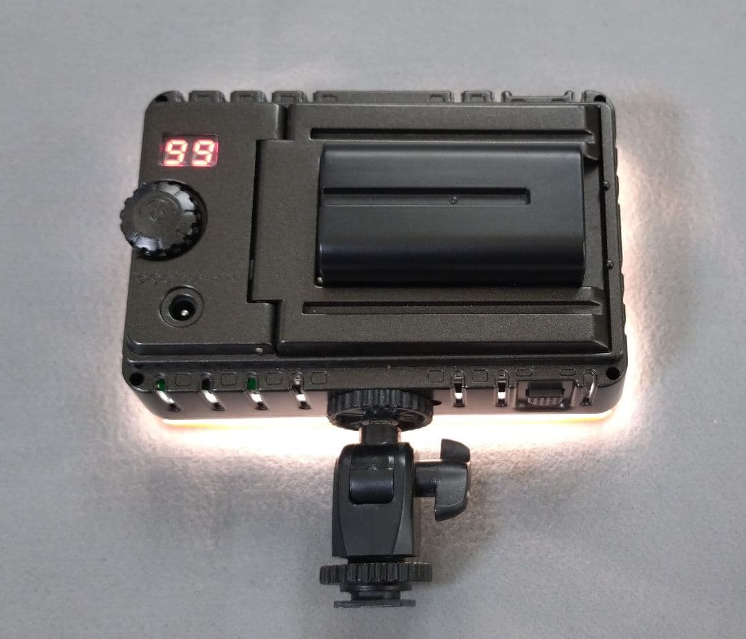 UTEBIT PT-204S LEDビデオライト バッテリー２本、充電器付き