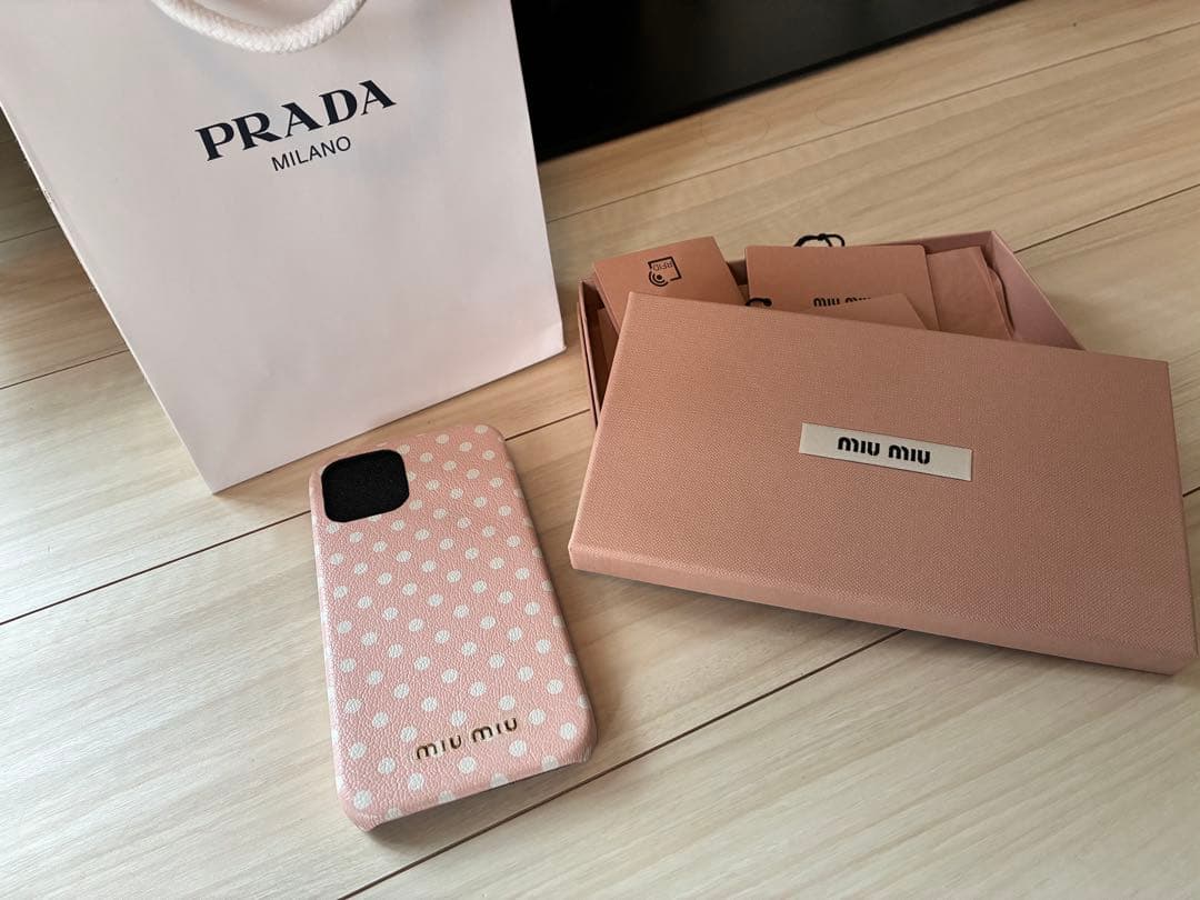 miumiu iPhone12ケース