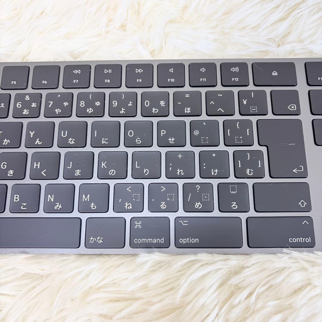 アップル純正マジックキーボード　テンキー付き　スペースグレイ　モデルA1843