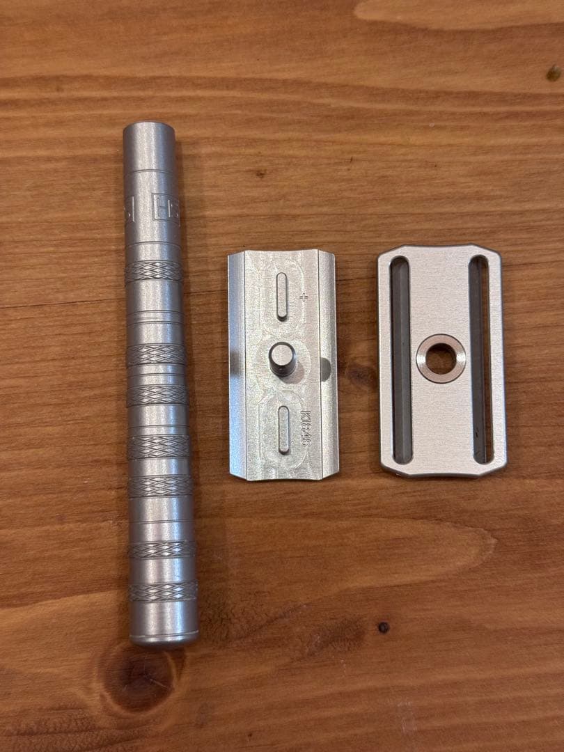 Henson Shaving AL13 アルミニウム剃刀 5枚刃付き