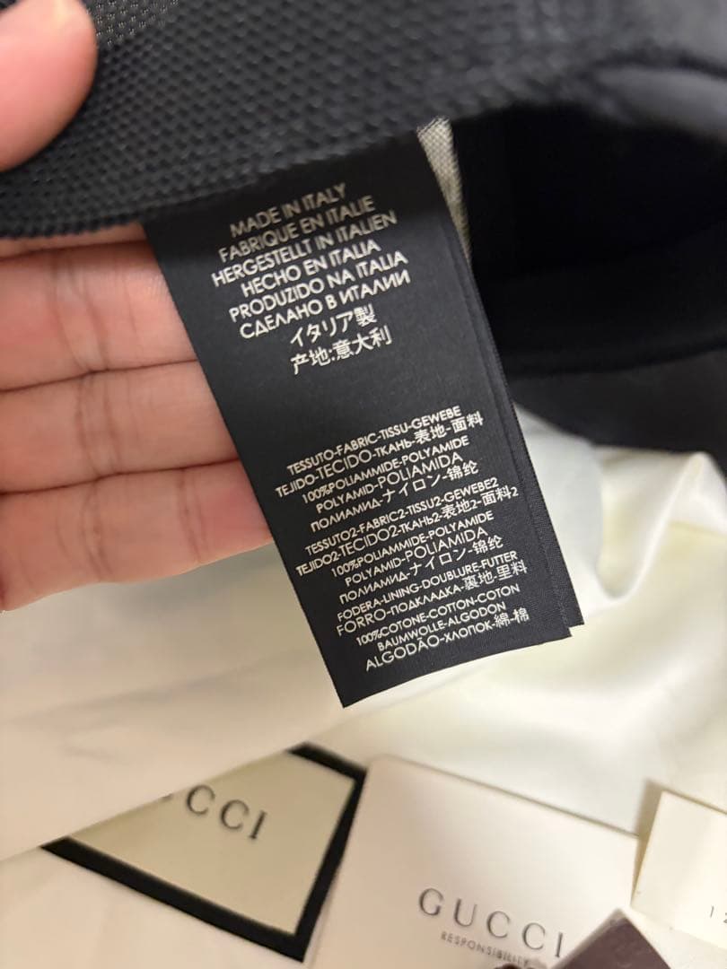 GUCCI ブラックナイロンキャップ