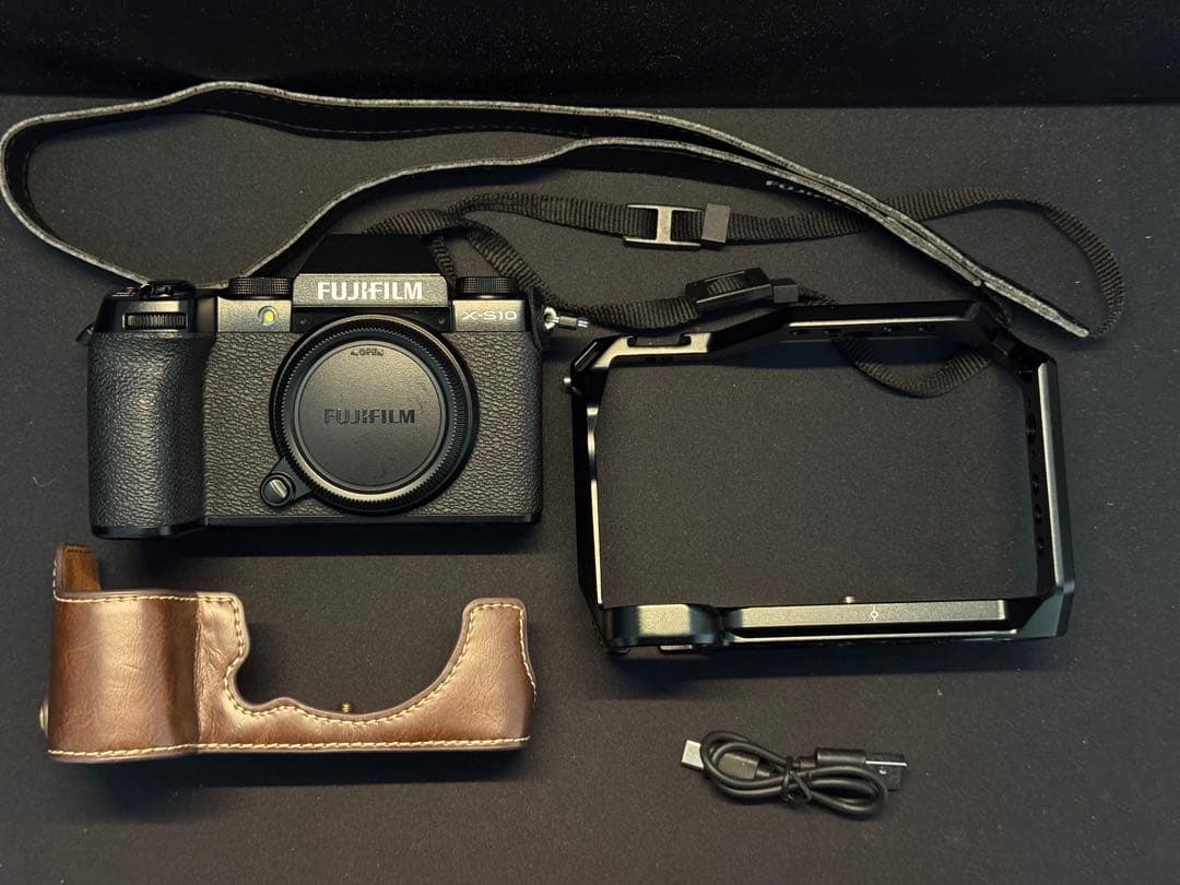 FUJIFILM X-S10 ボディ SmallRig専用ケースと保護ケース