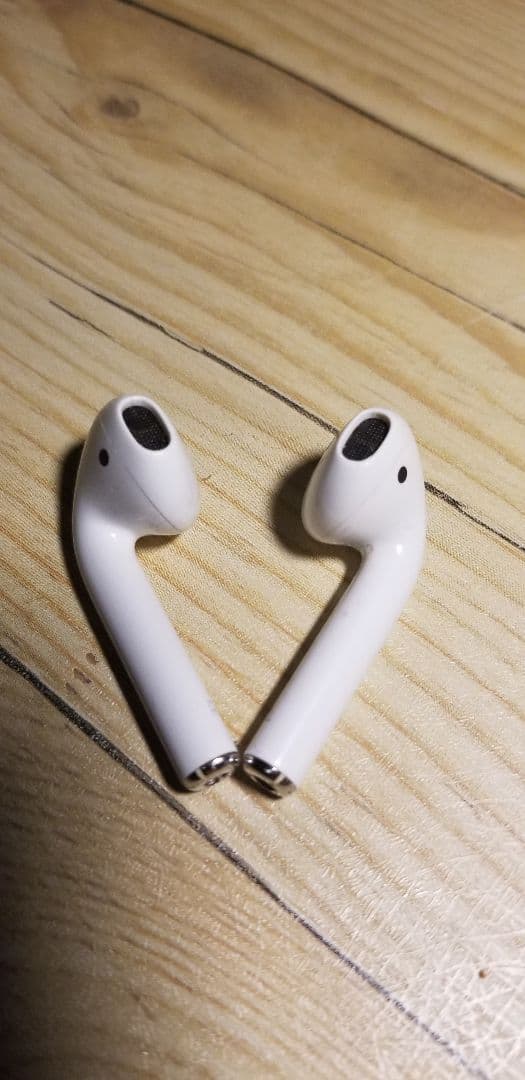 イヤホン Airpods 1 (1523vs1522)