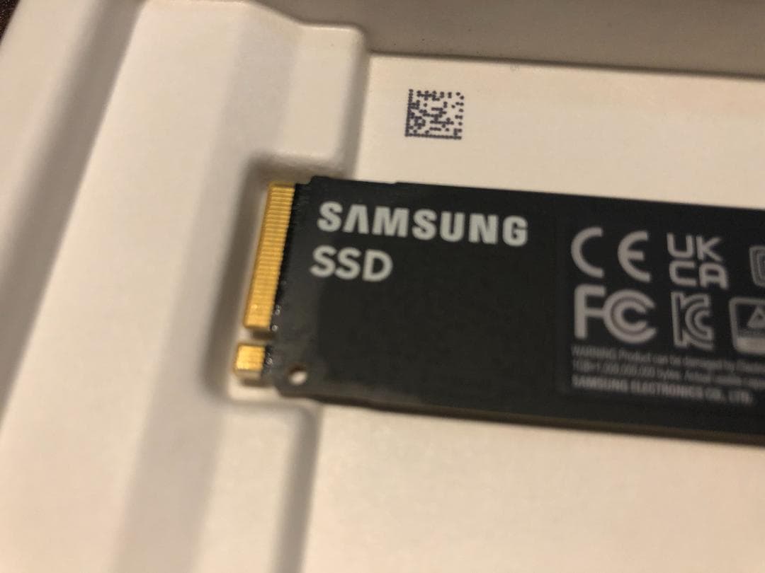 内蔵型SSD Samsung 990 PRO 2TB MZ-V9P2T0