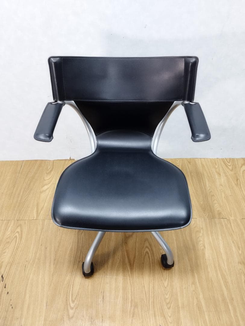 K♢1060 カリモク デスクチェア アームチェア XT4310BJE