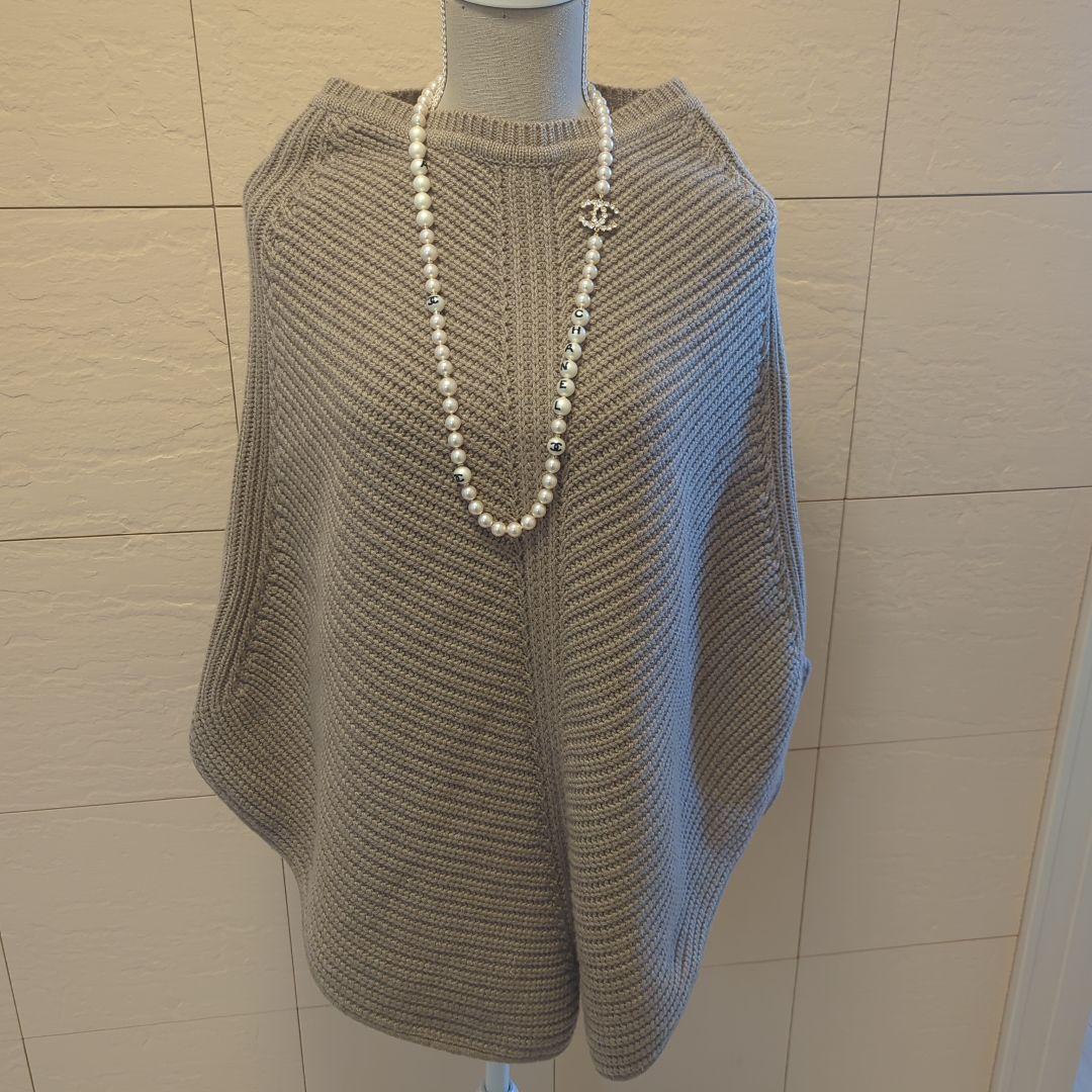 25日まで出品！ほぼ未使用品【LOROPIANA】ベビーカシミヤ ニットポンチョ