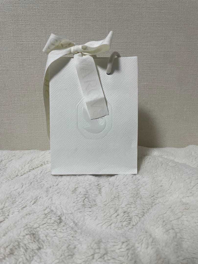 ピググ　Swarovski Unaネックレス