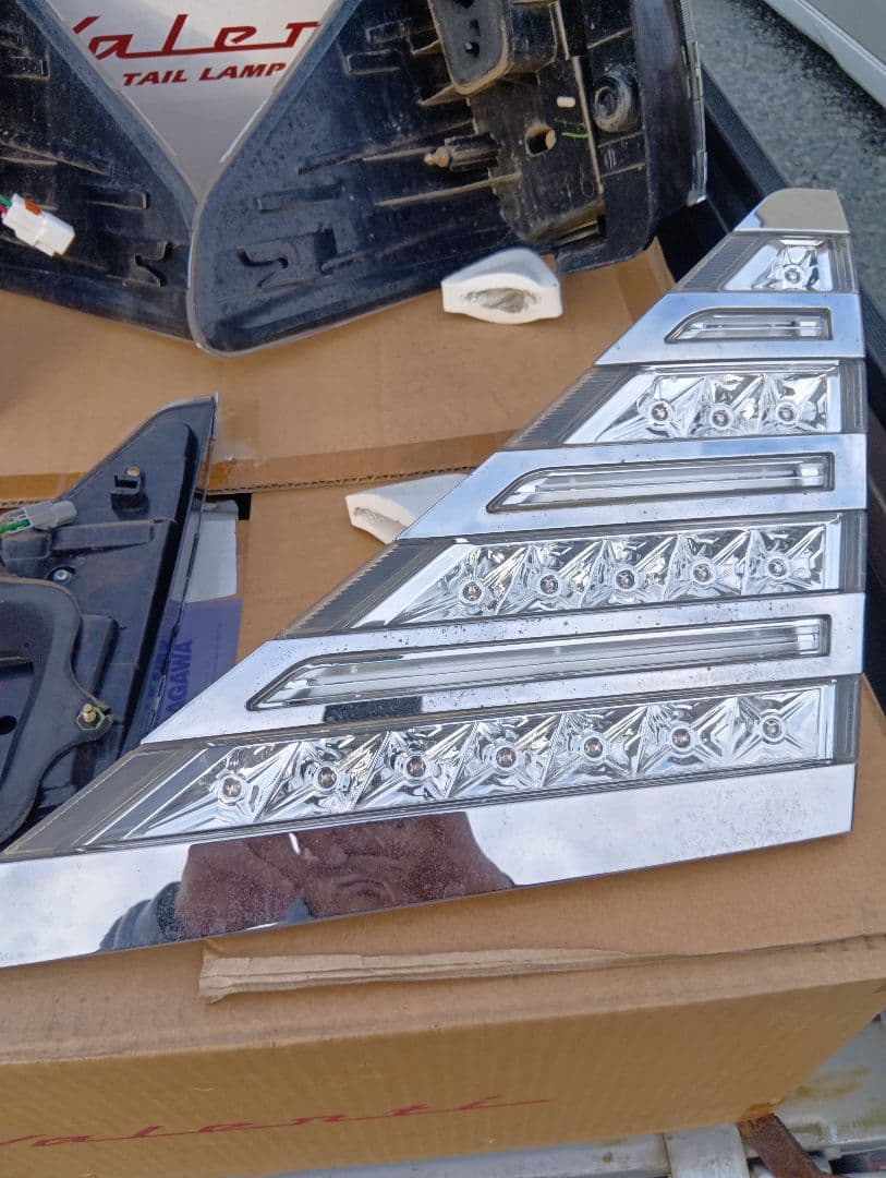 20アルファード ヴェルファイア ヴァレンティ テールランプ