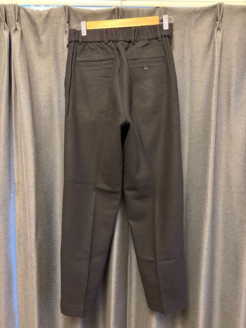 【新品】MUJI Laboカシミヤ混タックパンツ ブラック　S