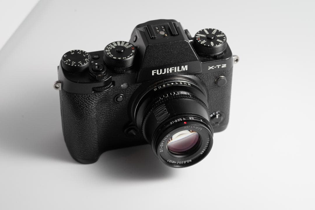 FUJIFILM X-T2 + おまけ（レンズ、純正グリップ2種類、他）