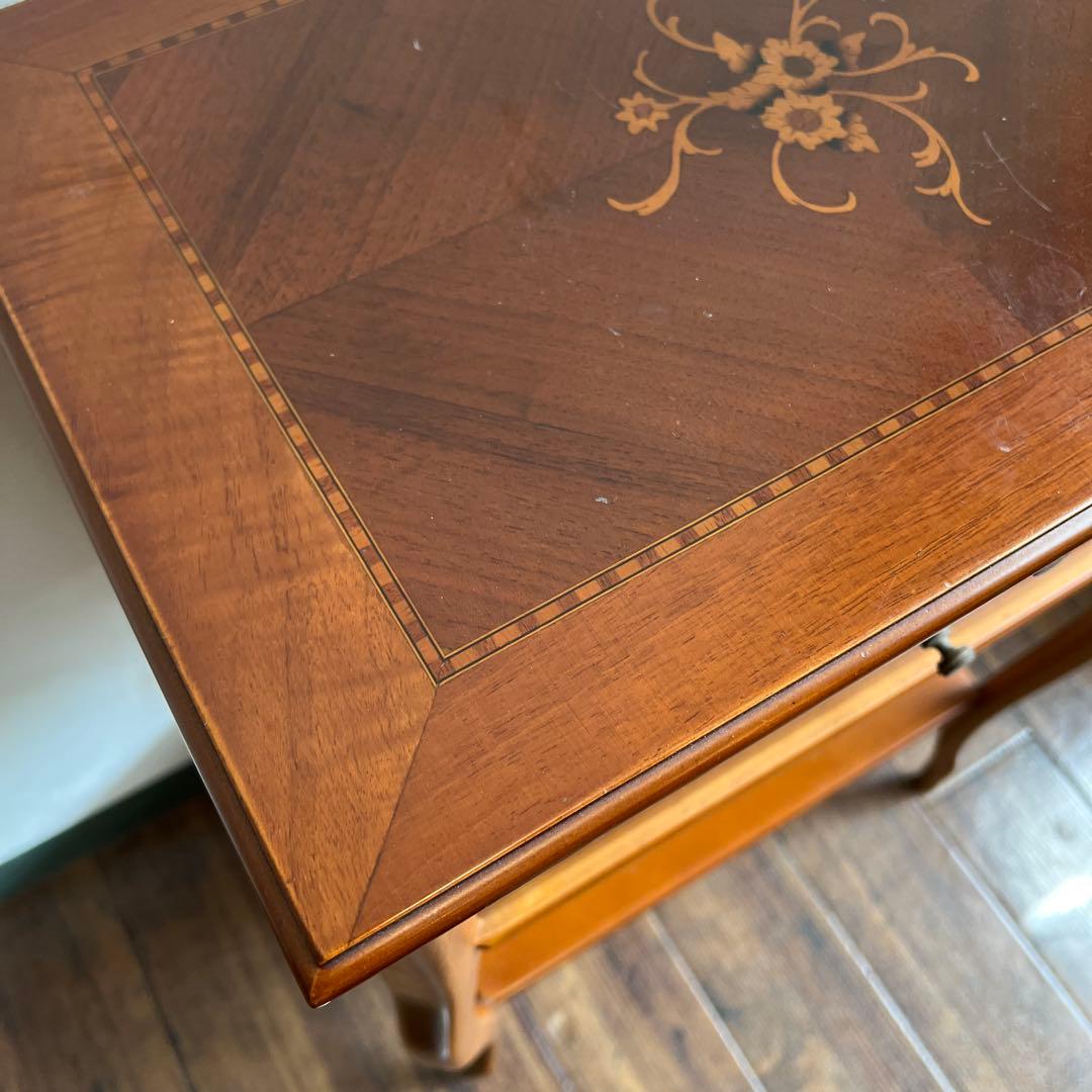 k353r120 象嵌細工のクラシカルなコンソールチェスト/サイドテーブル