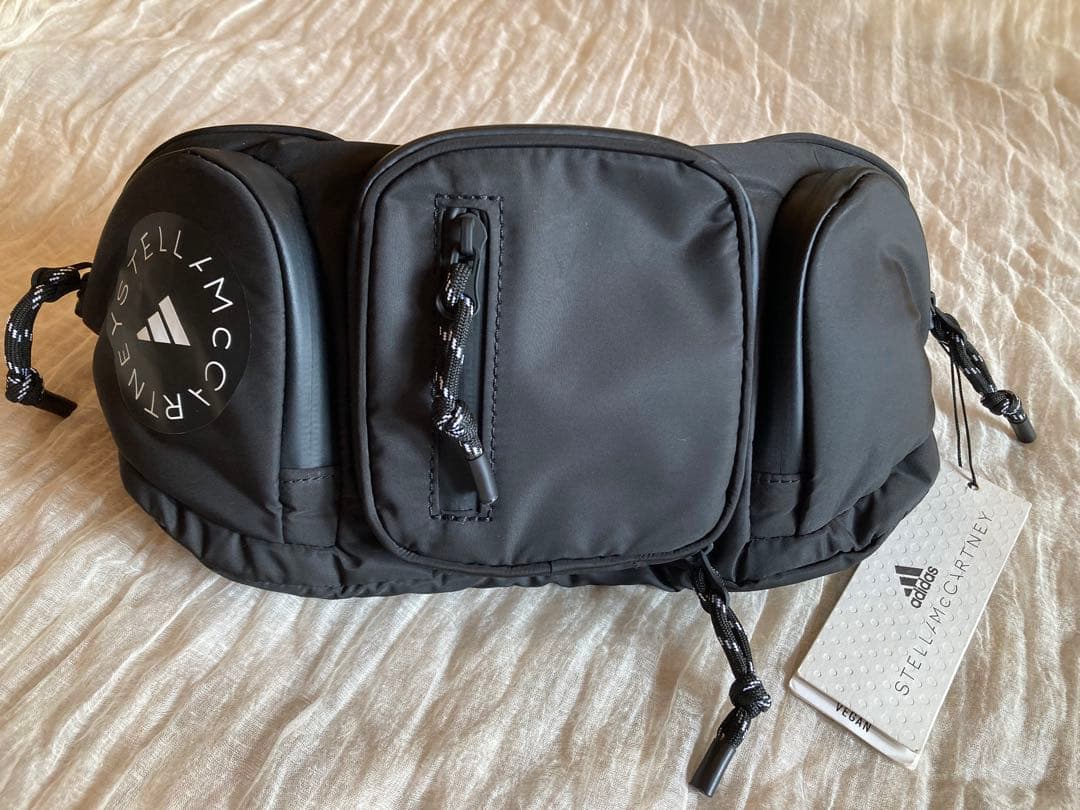 値下げ‼️未使用　アディダスバイステラマッカートニー　ボディバッグ　バムバッグ