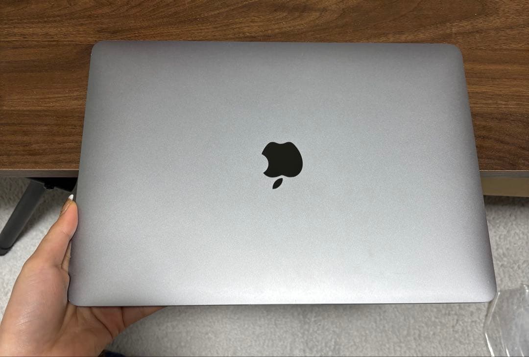 【完動品美品】MacBook Air 13インチ　M1