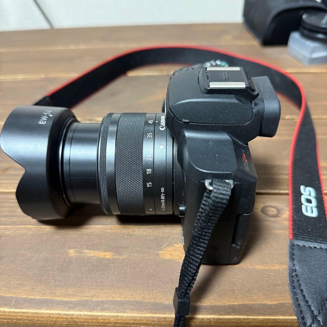 山*田様 Canon EOS Kiss M ミラーレス一眼 本体 美品 レンズ２