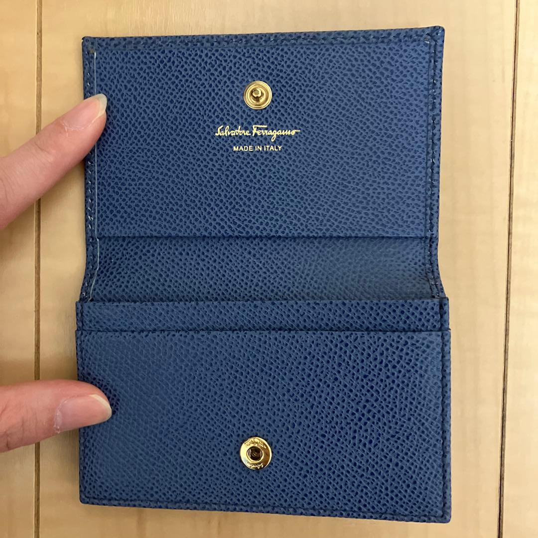 Salvatore Ferragamo ネイビー名刺入れ