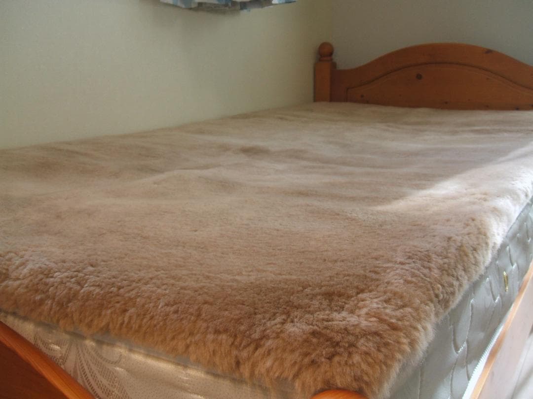 ダブル＊１点＊新品＊日本ムートン製＊３０ミリ＊オーストラリア・高級ムートンシーツ