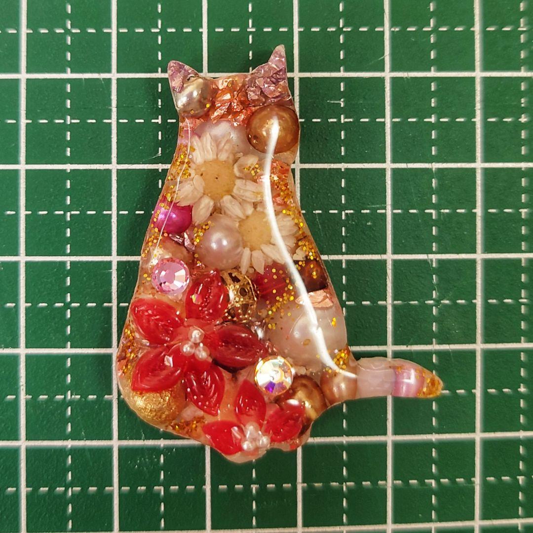 レジン　猫　ヘアゴム　ブローチ　ポニーフック　No.712
