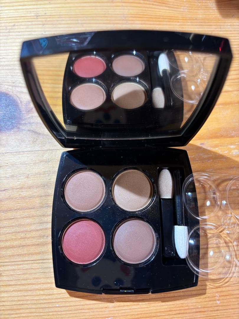 CHANEL レキャトルオンブル　レベージュルガール　4点まとめうり