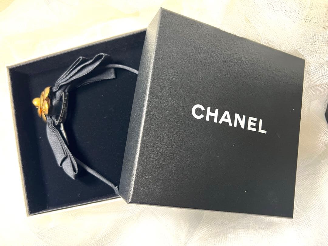【正規品・美品】CHANEL カメリア&リボンモチーフカチューシャ