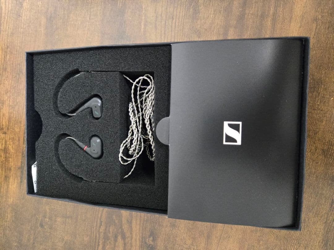 イヤホン Sennheiser ie200